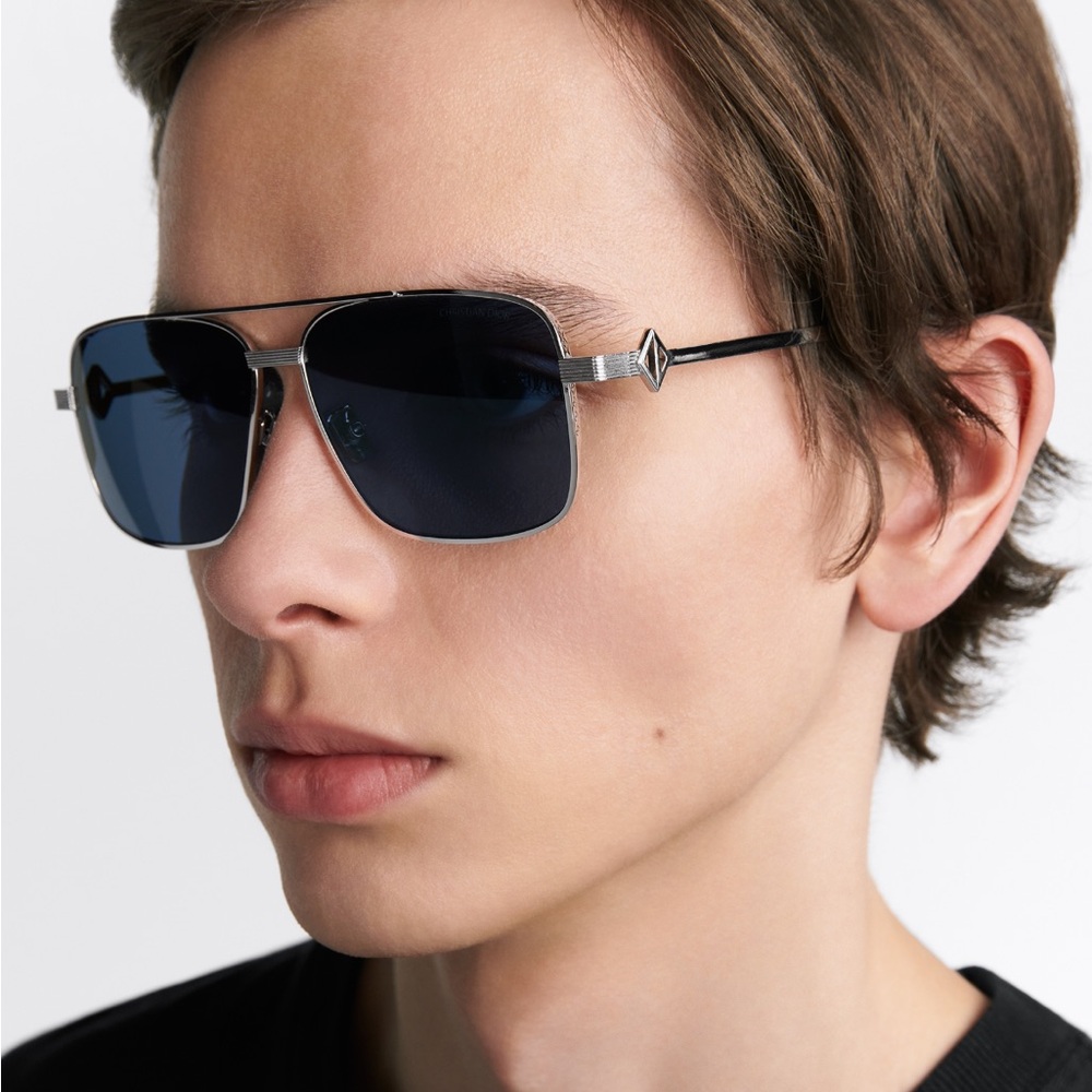 Luxury Christian Dior sunglasses new - logo on sides and nose piece. Stunning - Picture 2 of 5